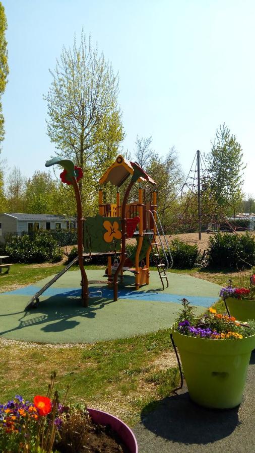 Mobilhome Familial Onzain Bagian luar foto