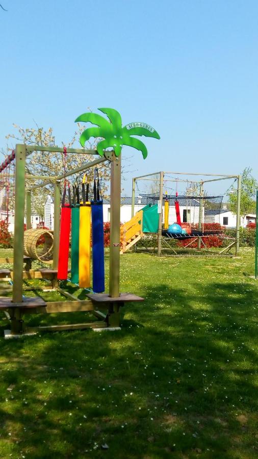 Mobilhome Familial Onzain Bagian luar foto